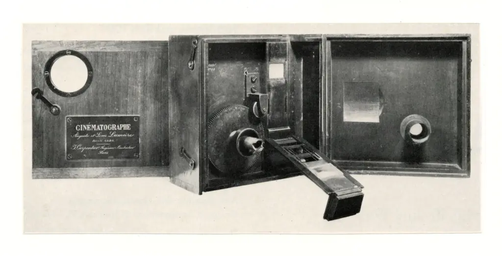 Anonimo , Anonimo francese - sec. XIX - Apparecchio per cinematografia , fronte