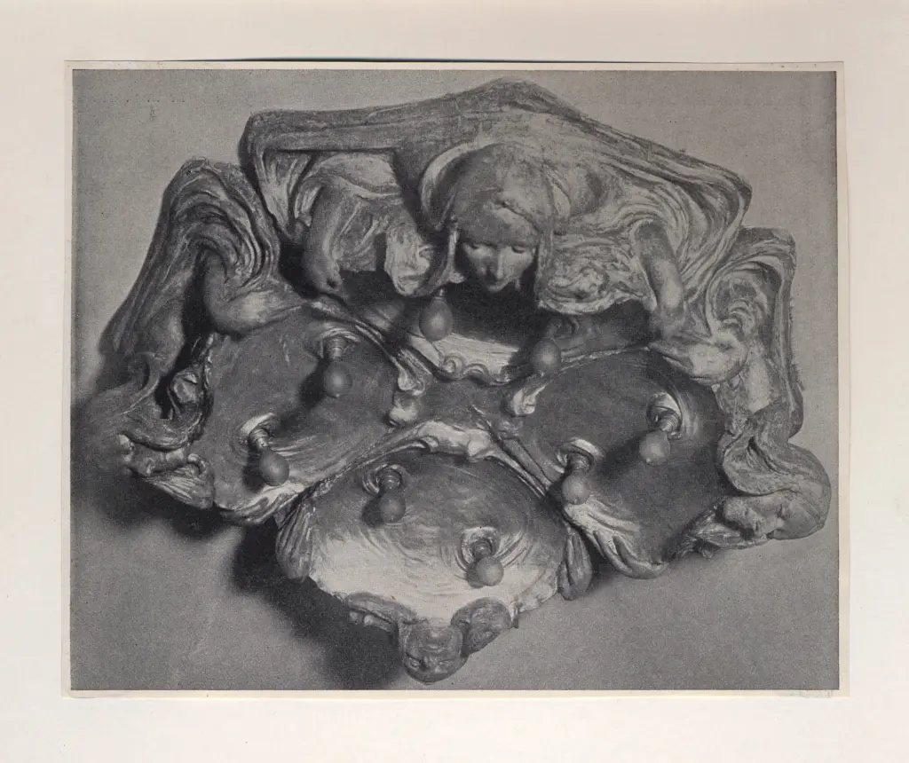 Anonimo , Colton, W.R. - sec. XIX - Ceiling centre-piece with electric lamps , fronte