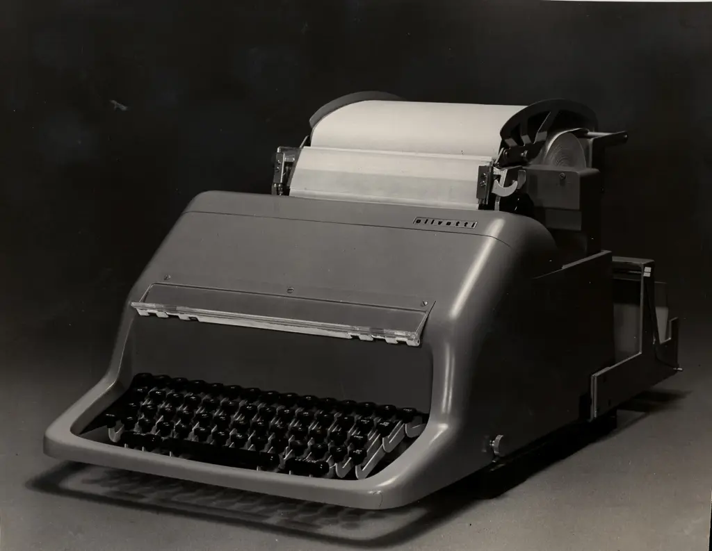 Anonimo , Olivetti - sec. XX - Olivetti: telescrivendita modello T2 , fronte