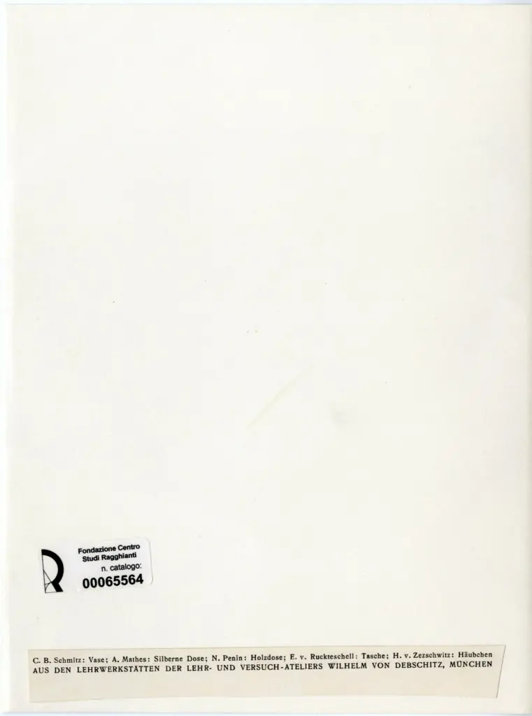 Anonimo , Debschitz, Von Wilhelm - sec. XX - Vaso, scatola d'argento, scatola di legno e borsa , retro