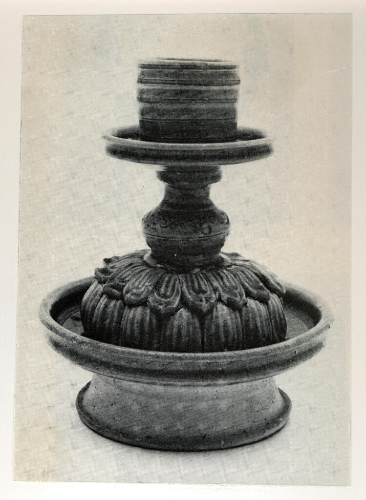 Anonimo , Anonimo - sec. VI - Lampada in gres smaltato verde , fronte