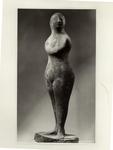 Cappello, Carmelo , Statuetta di donna con braccia conserte