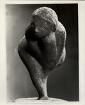 Cappello, Carmelo , Statuetta di donna in equilibrio su una gamba sola