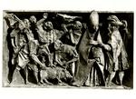 Minguzzi, Luciano , Il popolo e i nobili si offrono per lavori manuali nelle fondazioni - Formella della V porta del Duomo di Milano