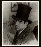 Minassian, Leone , Autoritratto con la tuba