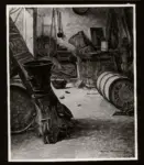 Minassian, Leone , Retrobottega di farmacia di campagna