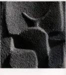 Nivola, Costantino , Dettaglio di una parete