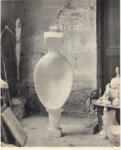Giacometti, Alberto , Femme-cuiller und andere Plastiken in Albertos Atelier -