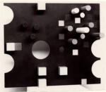 A.F.I. Agenzia Fotografica Industriale , Taeuber-Arp, Sophie - sec. XX - Rilievo rettangolare, cerchi ritagliati. Quadrati dipinti e ritagli cubi e cilindri in rilievo