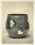 Anonimo , Serriere, Jean - sec. XX - Vase en cuivre avec incrustations d'argent et d'acier