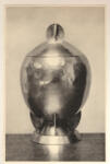 Anonimo , Serriere, Jean - sec. XX - Petit pot en argent martelè